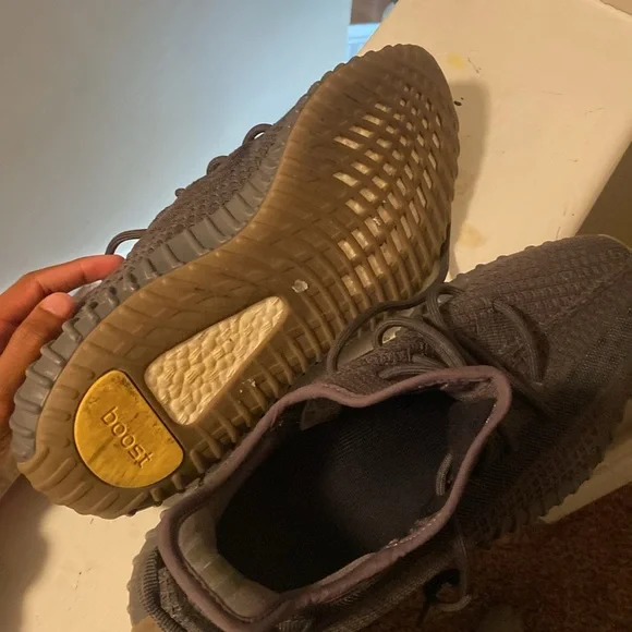 Yeezy Boost 350 V2 'Cinder Non-Reflective' - Picture 3 of 3